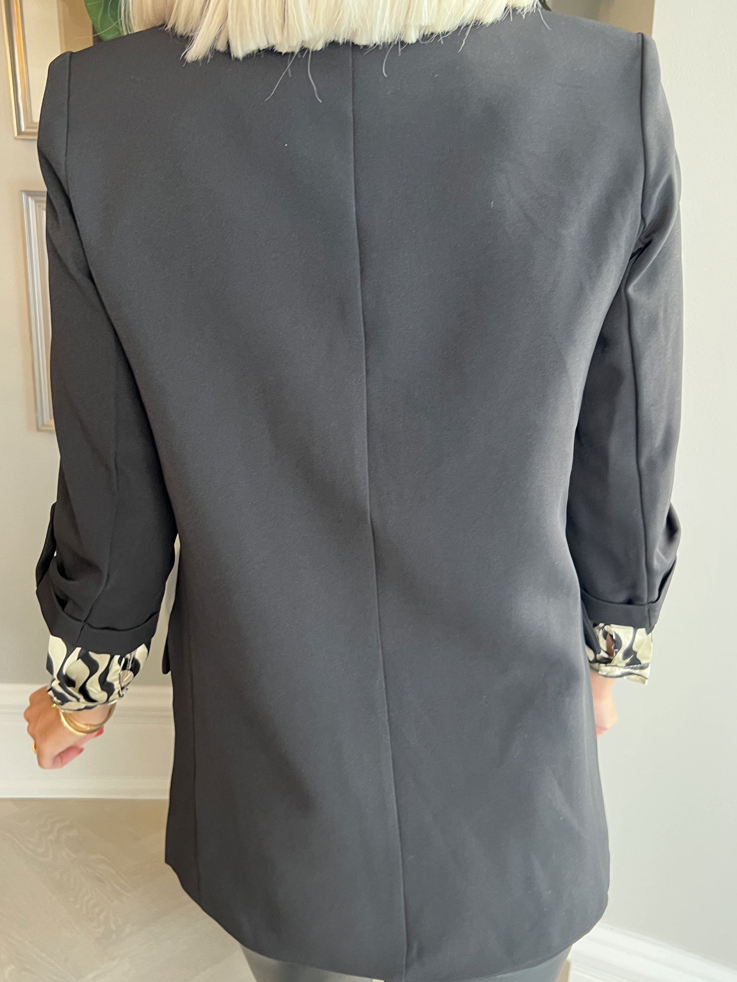 Mindy - Enfärgad blazer med 3/4 ärmar - Black